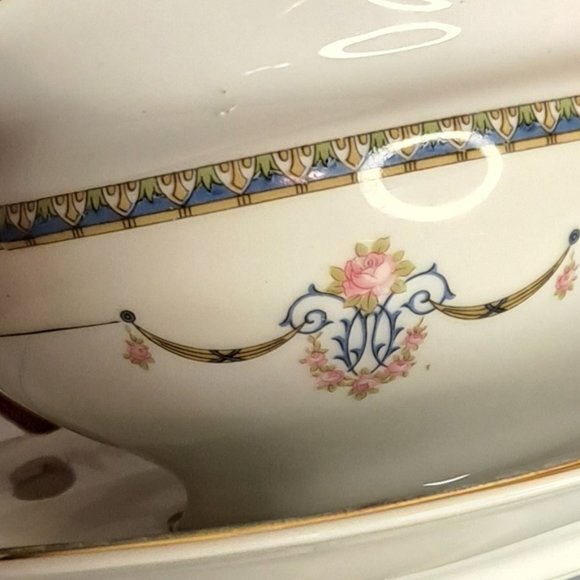 Noritake Laureate Gravy  Boat with Attached Underplate - Picture 4 of 11